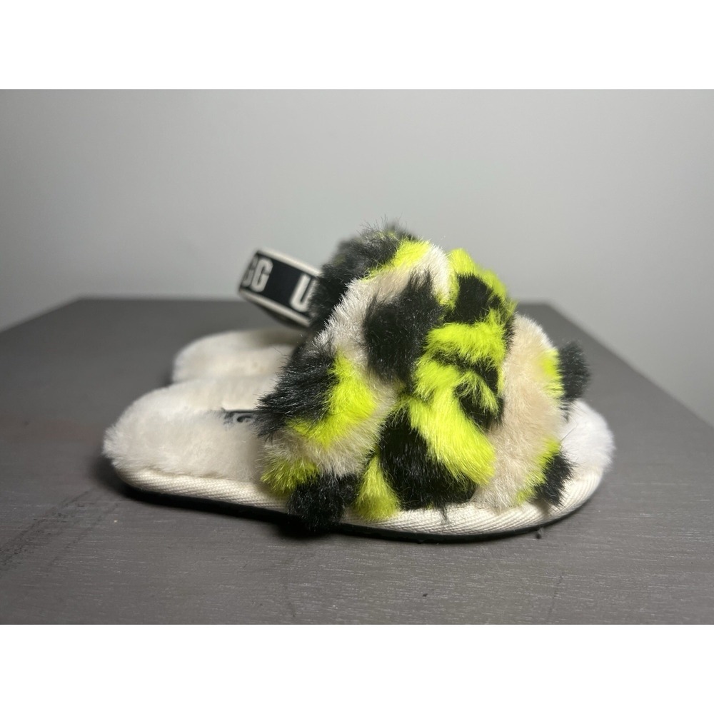 UGG FLUFF YEAH ANIMALIA SANDAL Size 6 Toddler Size